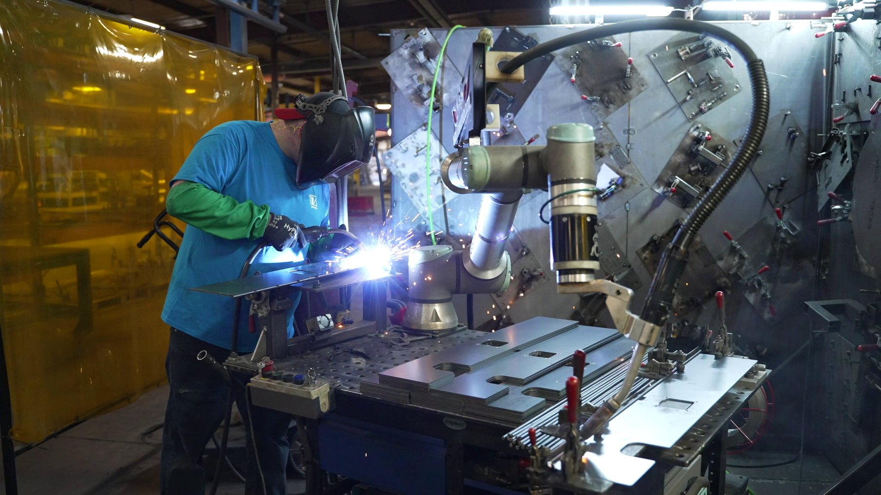 Robotic Welder Operator A Lucrative Career in the Welding Industry